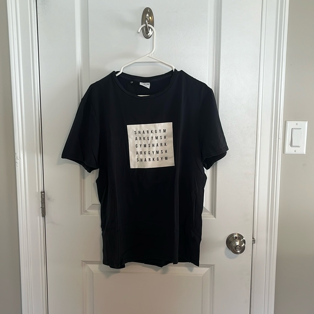 Gymshark XL shirt